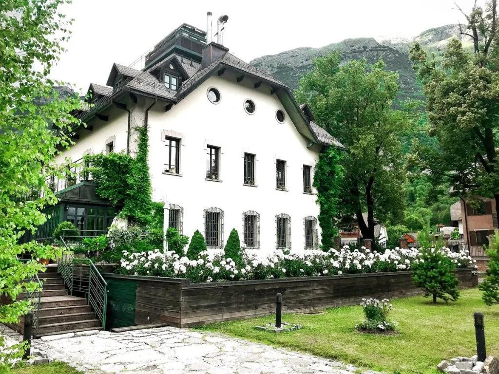 Dobra Vila image 1