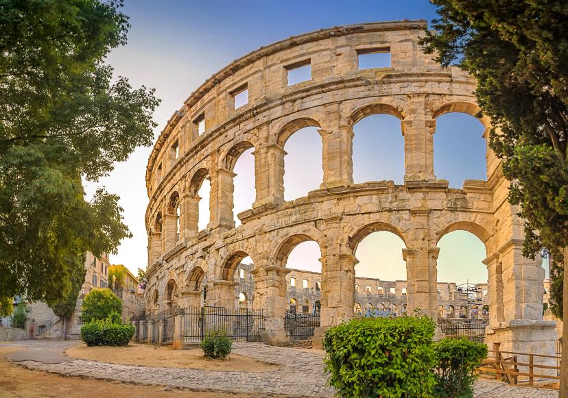Arena Pula image 1