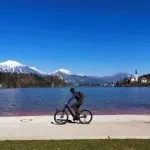 Cykling vid sjön Bled