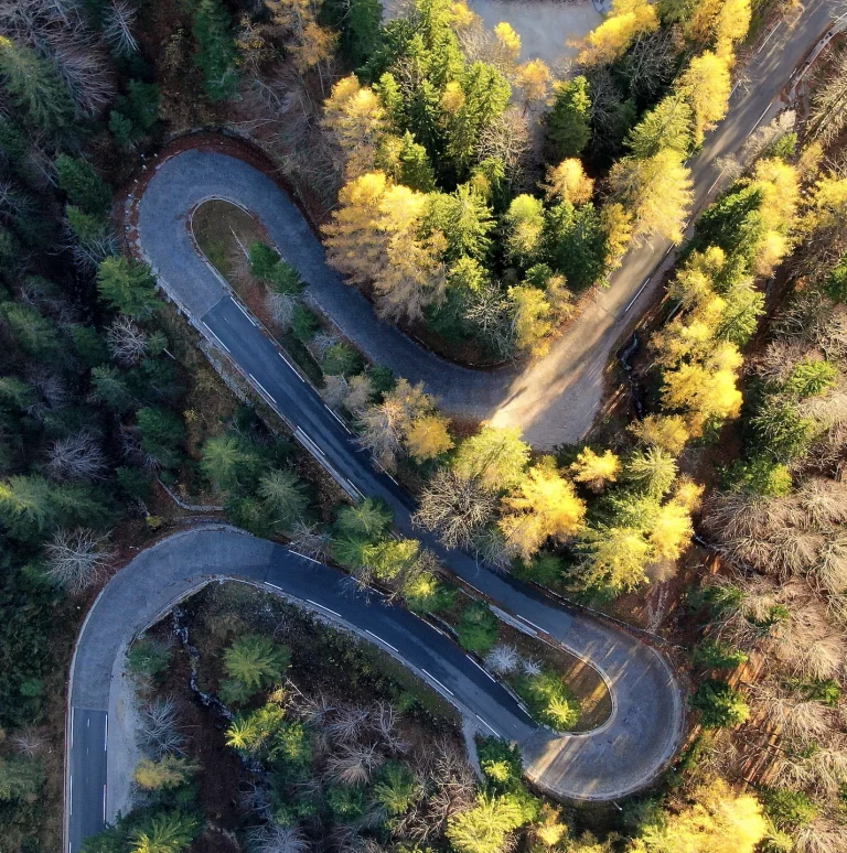 Sanfte Kurven, sanfte Anstiege - Straßen, die für den Rhythmus gebaut sind