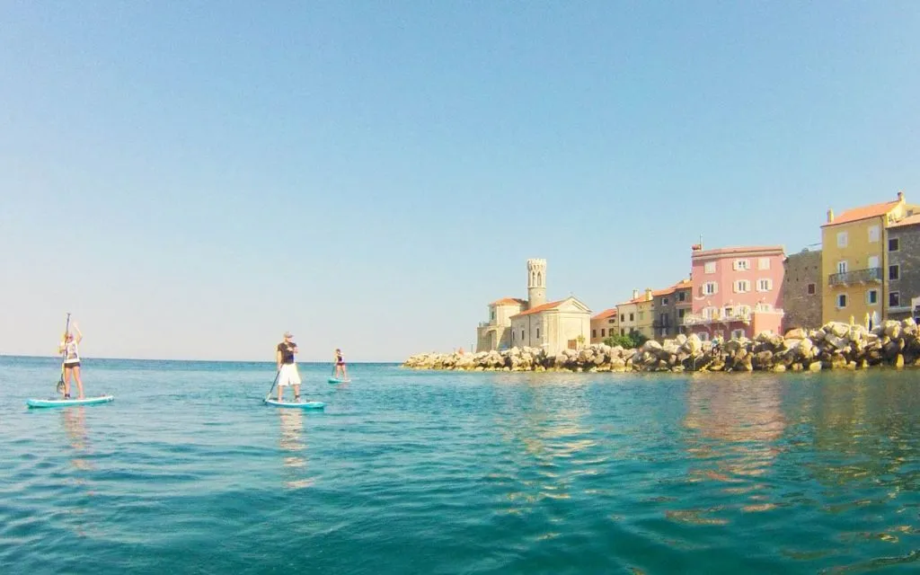 Stand up paddling i Piran