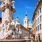 fragment af robba springvand i ljubljana slovenien stockpack adobe stock skaleret